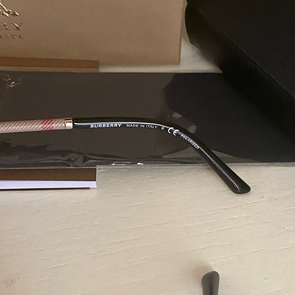 Brand new  Burberry polarised sunglasses 🔥… - Picture 11 of 13